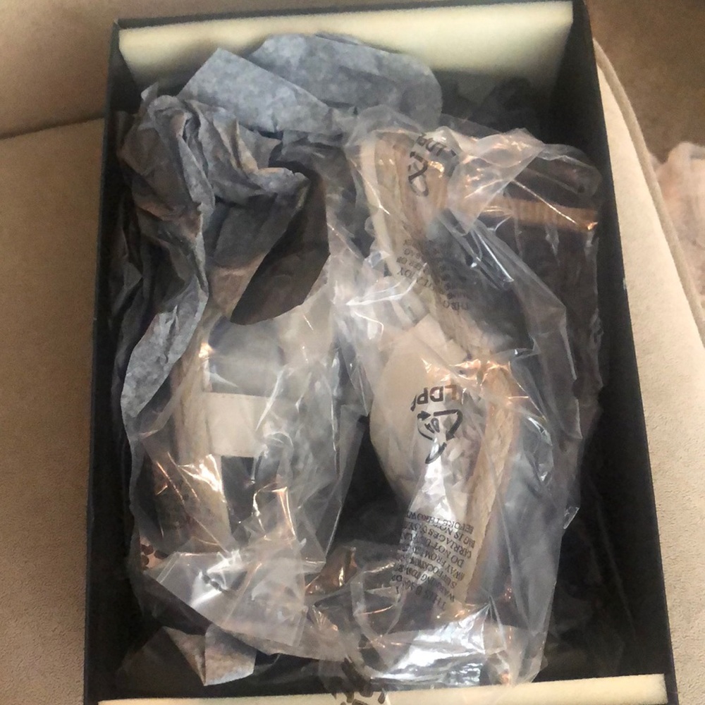 Couture Donald j pliner heels worn once